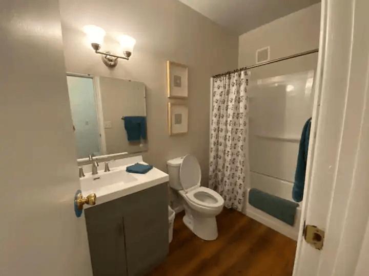 Cozy 3 & 4 Bed Home 2 Blocks To Hospitals & Lambeau Green Bay Zewnętrze zdjęcie